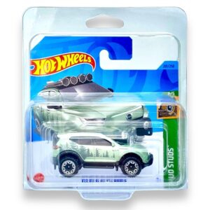 Hot Wheels Volvo XC40 Recharge (Light Green) HKG55